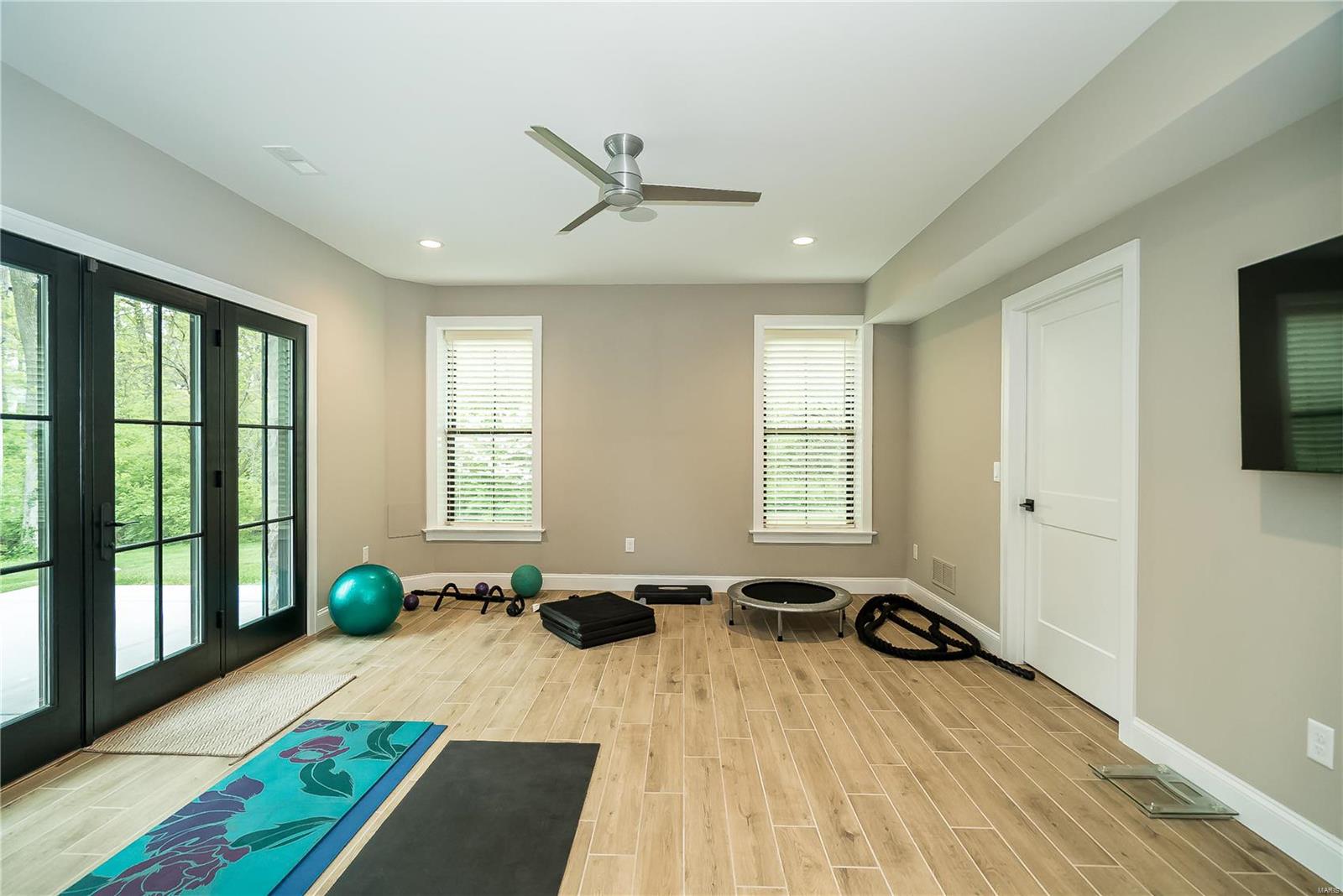 Lynnbrook - Residential