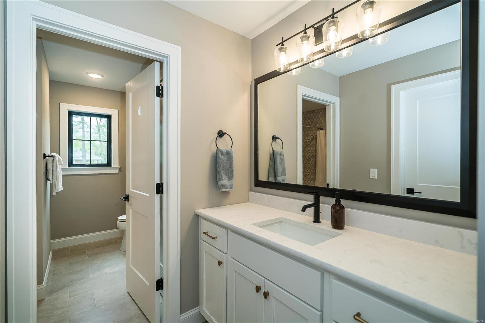 Lynnbrook - Residential