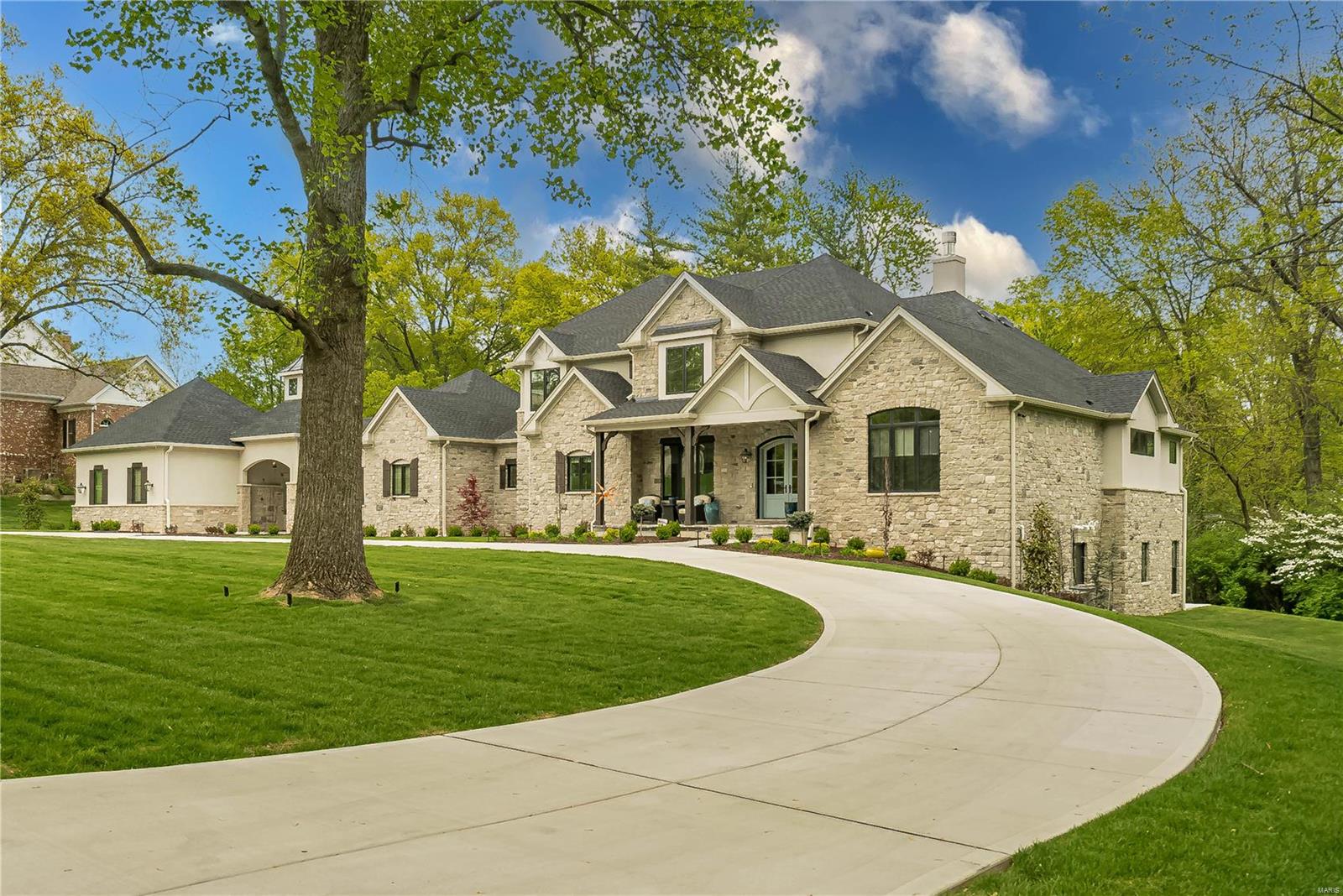 Lynnbrook - Residential