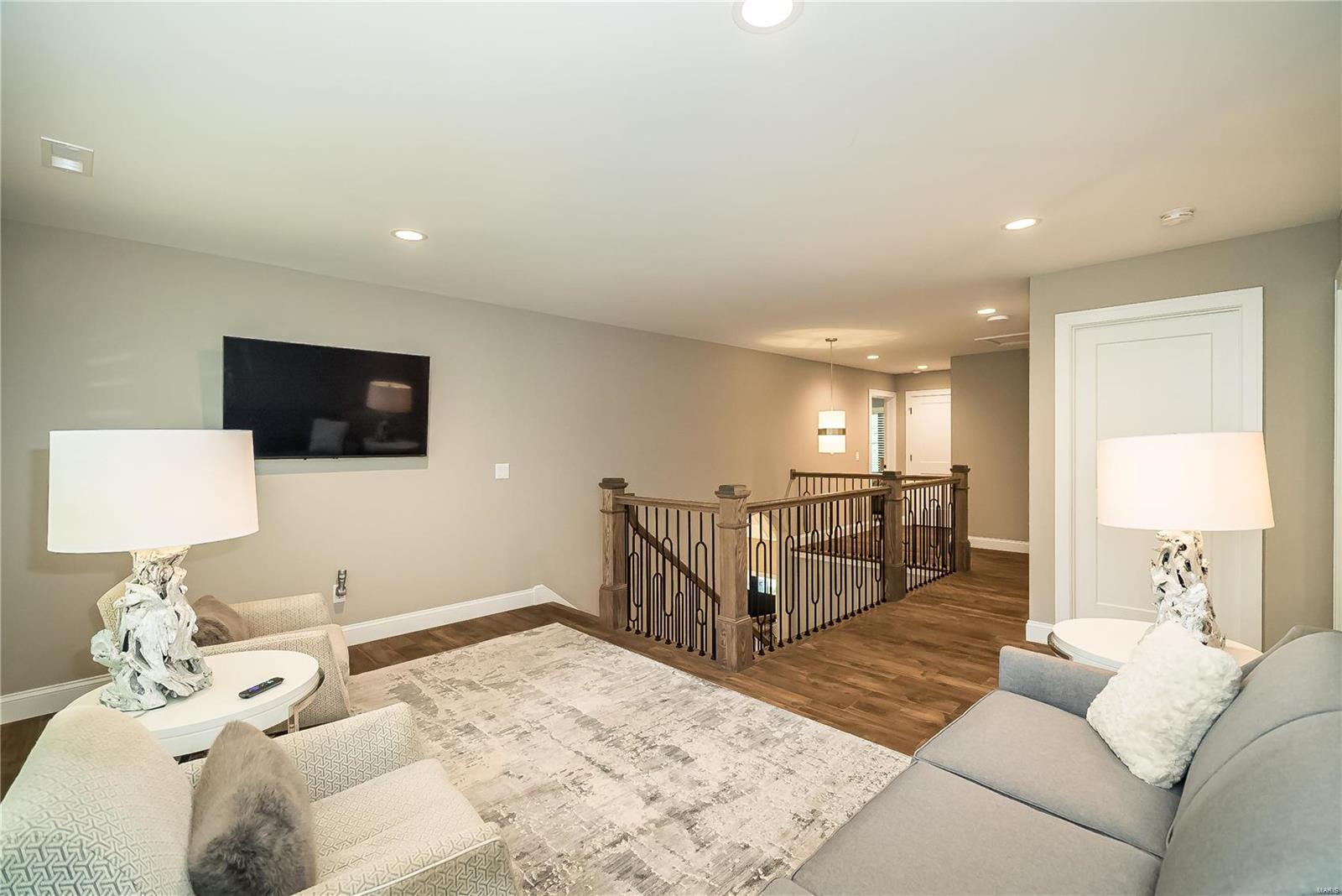 Lynnbrook - Residential