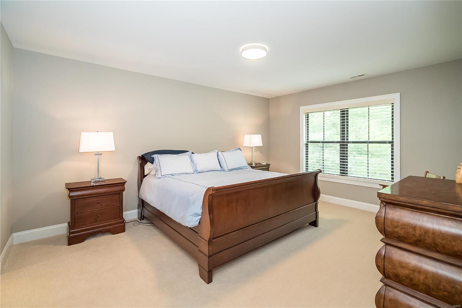 Lynnbrook - Residential