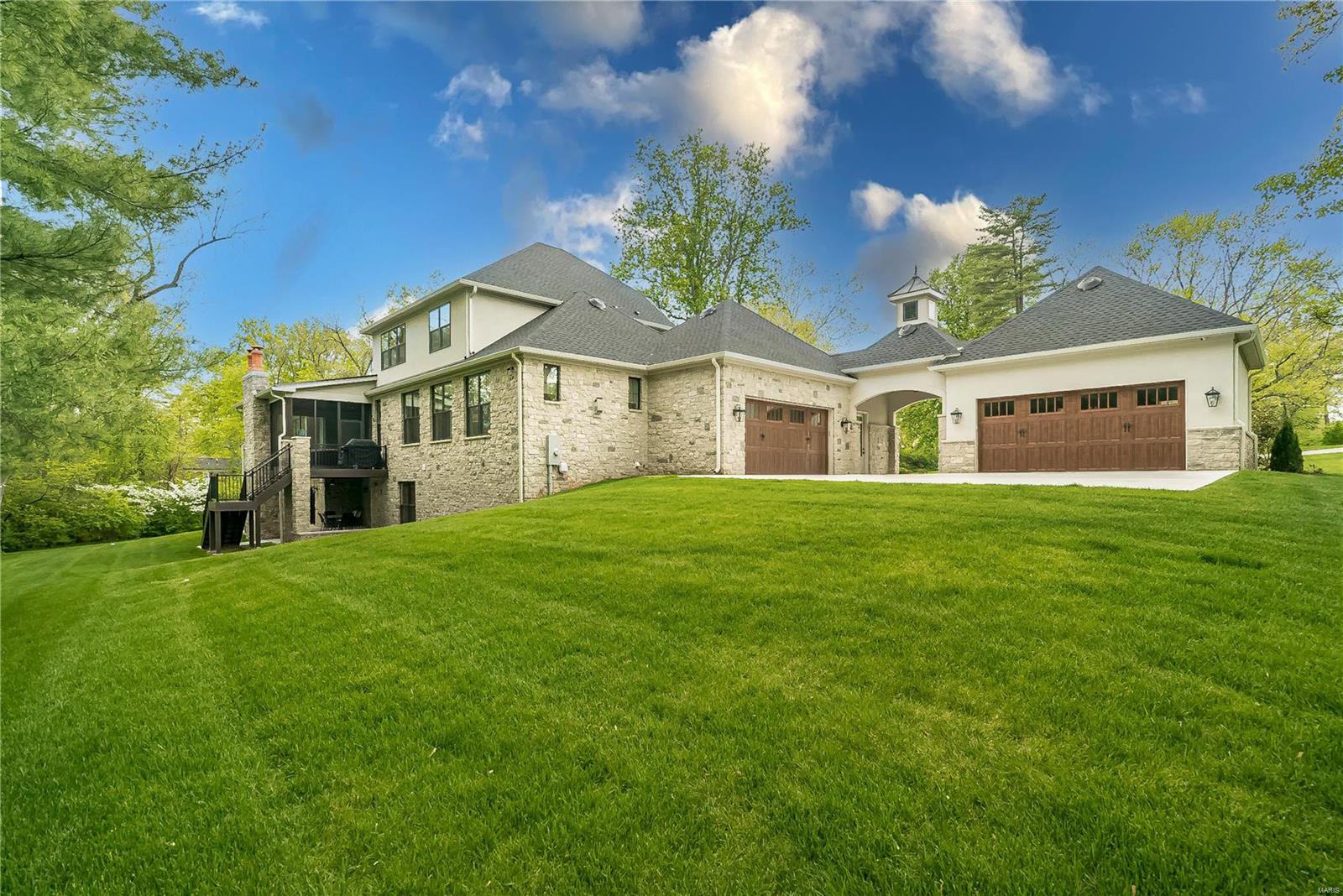 Lynnbrook - Residential