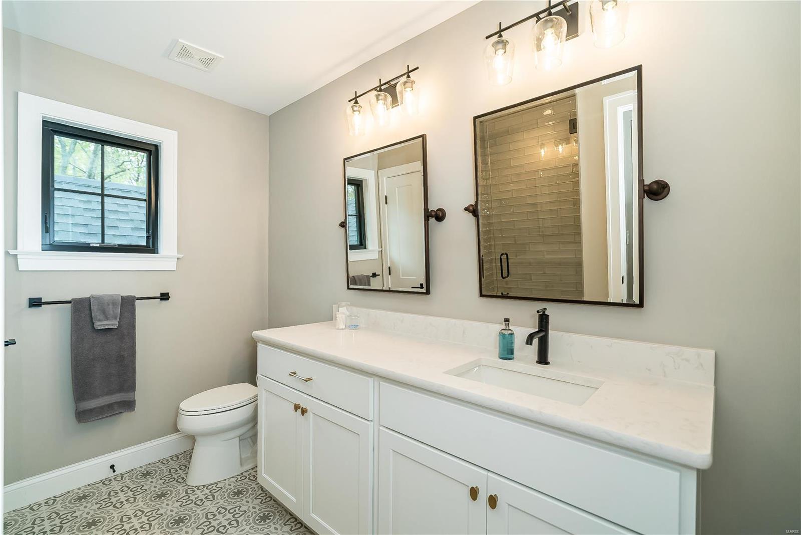 Lynnbrook - Residential