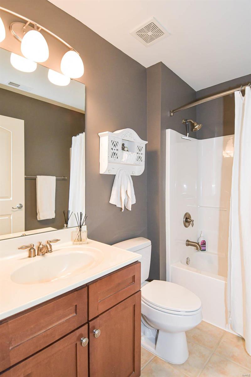 Dogtown Walk 02 - Residential Lease