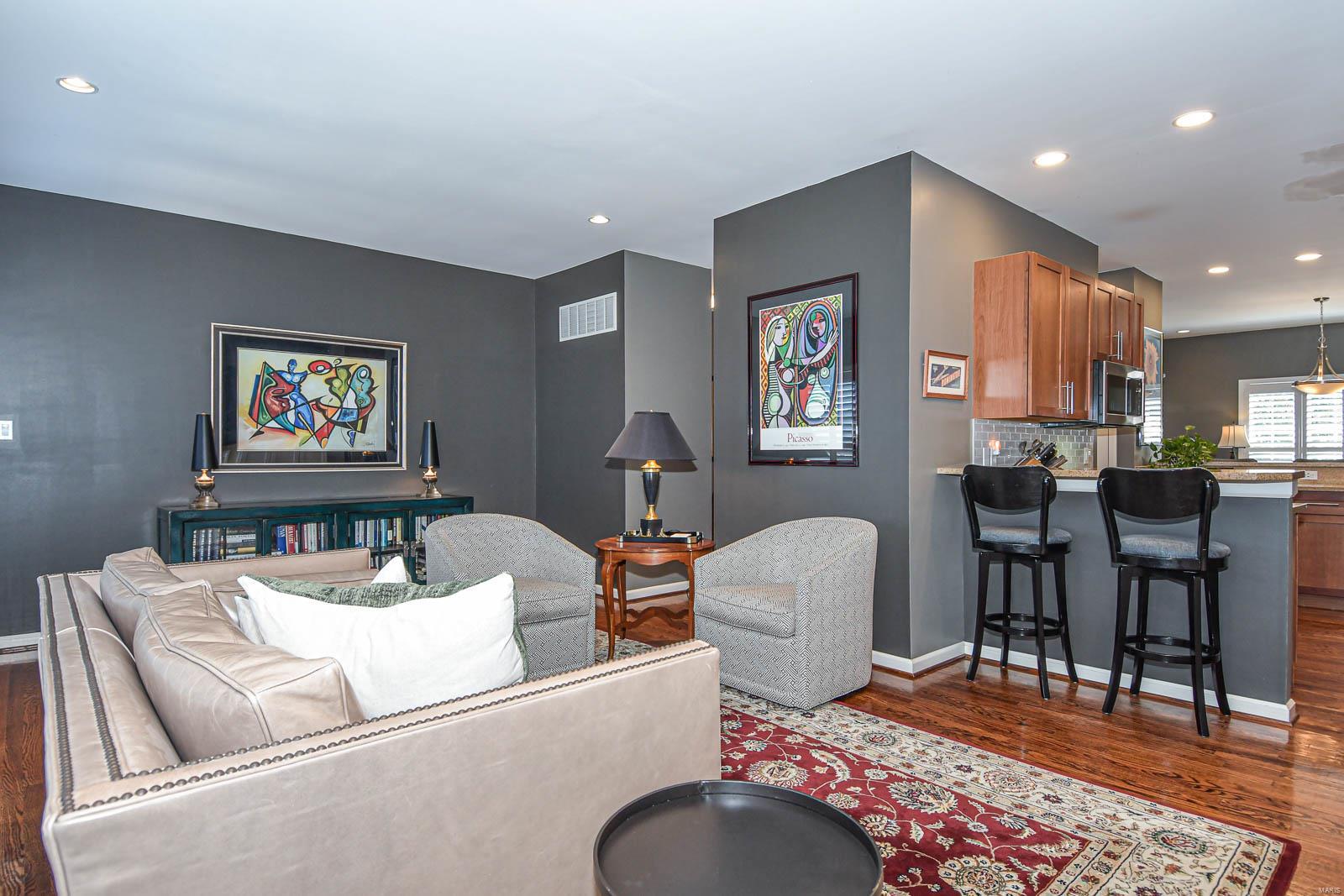 Dogtown Walk 02 - Residential Lease