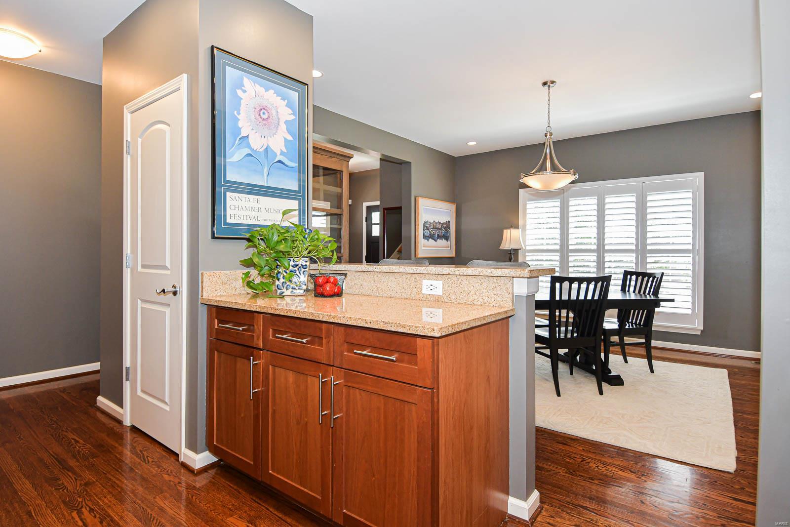 Dogtown Walk 02 - Residential Lease