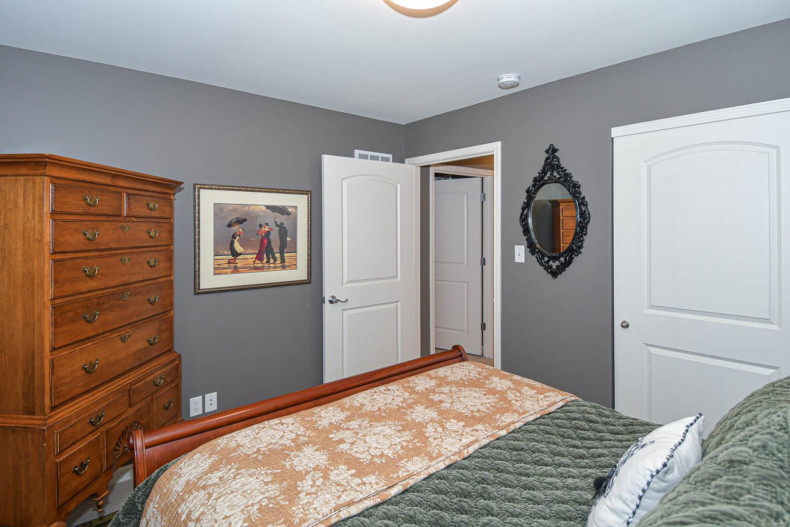 Dogtown Walk 02 - Residential Lease