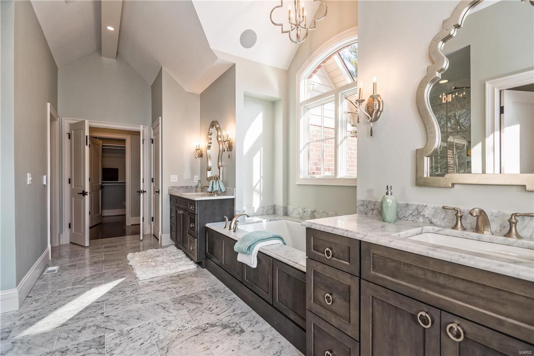 Frontenac Forest - Residential