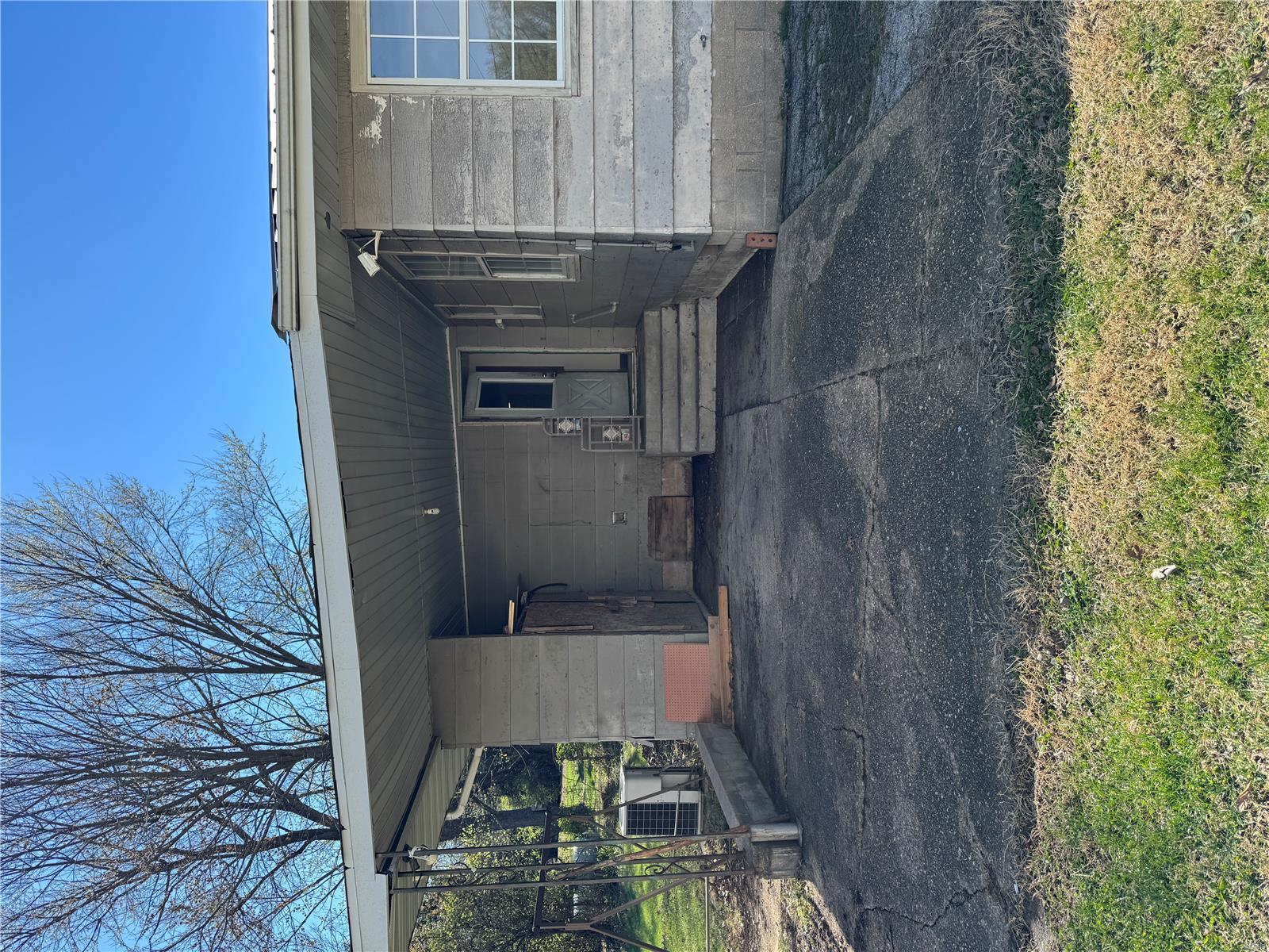 445 manion