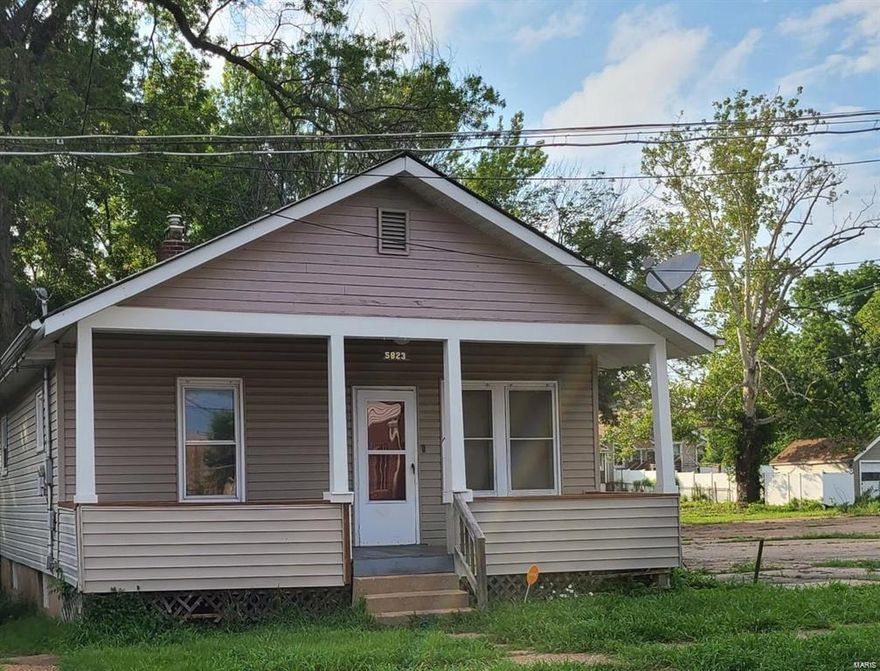 No showings without an accepted contract. Please do not disturb tenants.
Currently rented for $650 monthly. This is a short sale, and and being sold As-Is. Seller to do NO inspections or repairs. Submit all offers on Special Sale Contract. SpecialListingConditions: Short Sale