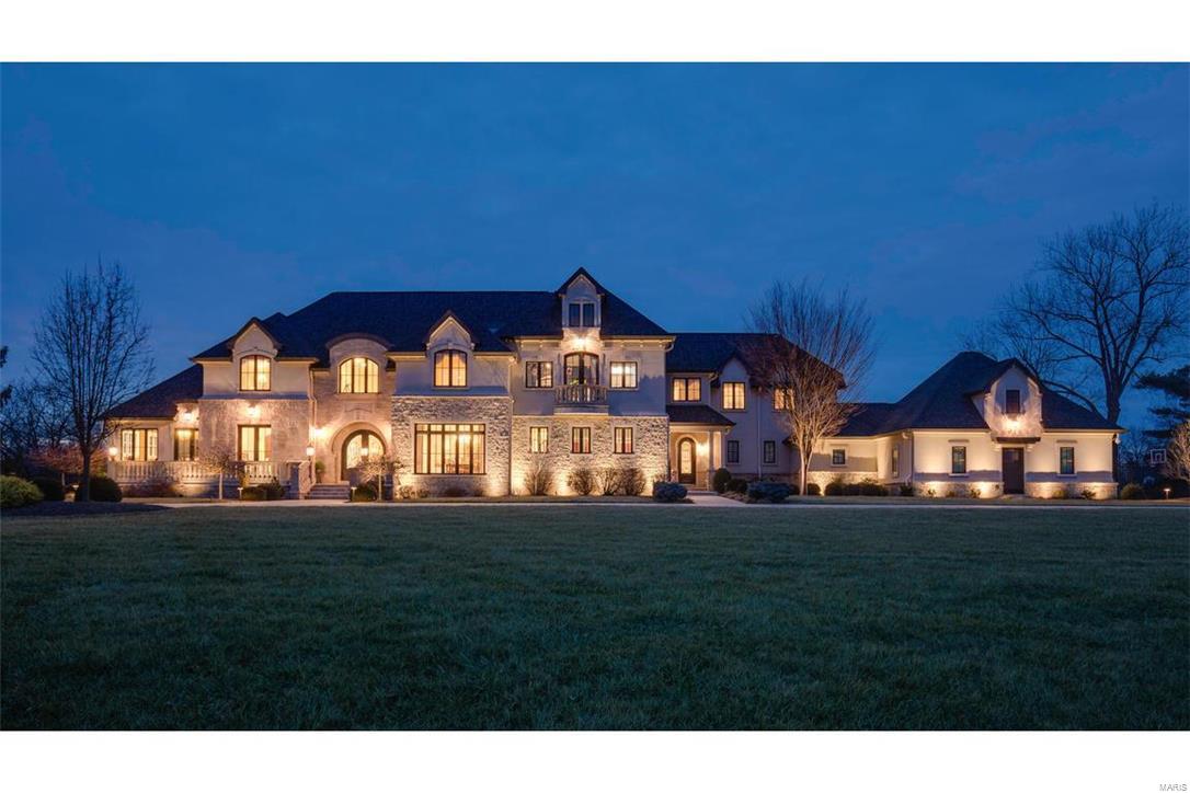 Over 4.5 acres! - Residential