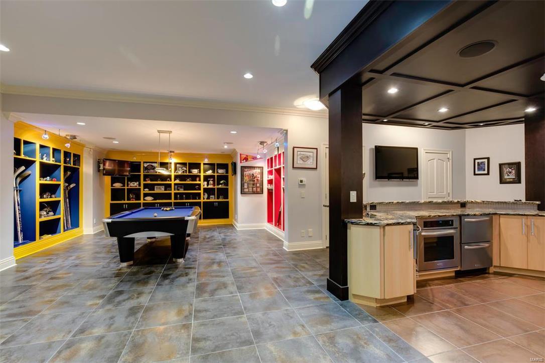 Over 4.5 acres! - Residential