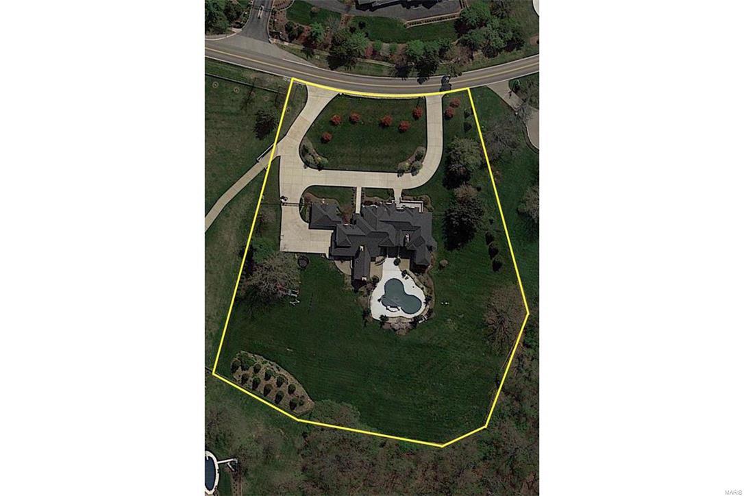 Over 4.5 acres! - Residential