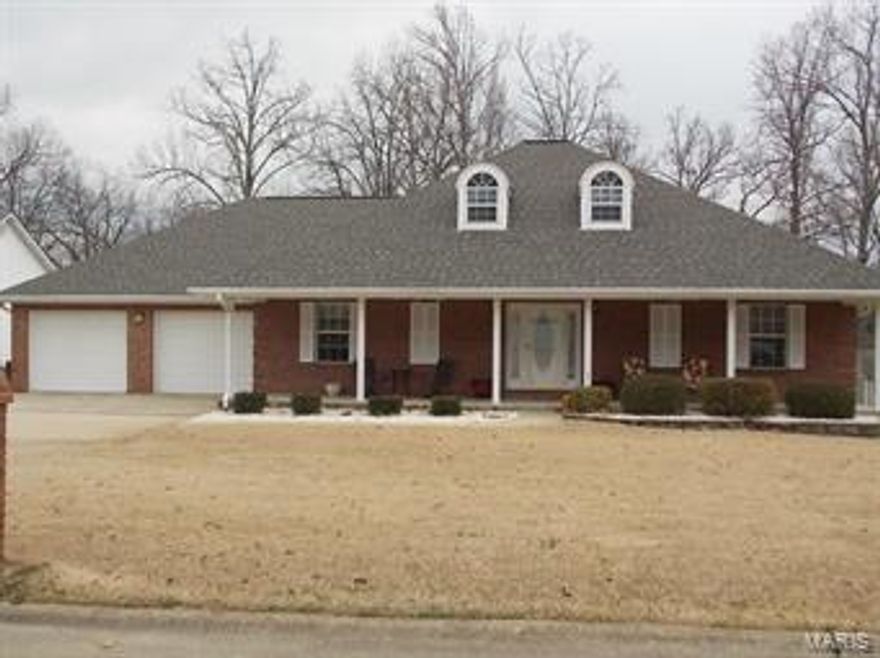 Spacious brick home with many upgrades granite countertops, stunning one of a kind, granite wood burning fireplace, formal dining room, kitchen with granite backsplash , stainless appliances, breakfast area, master suite, newer roof, newer upgraded heat/air, screened in porch, some wood fencing great for pets. Great Area, Great Home. COOL: 14 SEER+