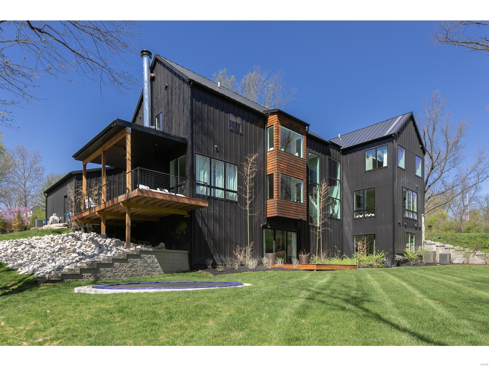 Nantucket Lane Lt Split - Residential