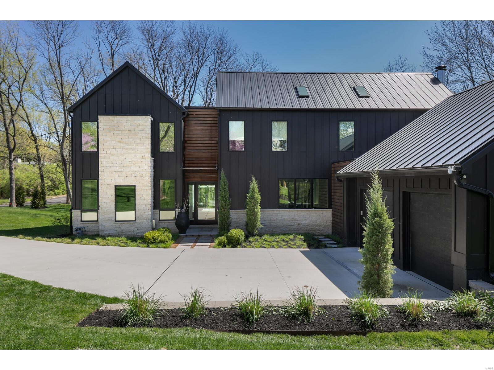 Nantucket Lane Lt Split - Residential