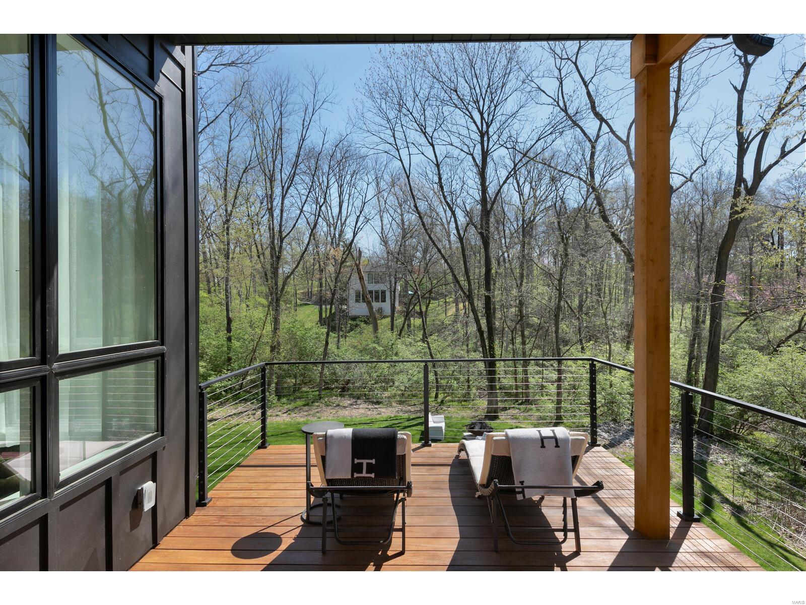 Nantucket Lane Lt Split - Residential