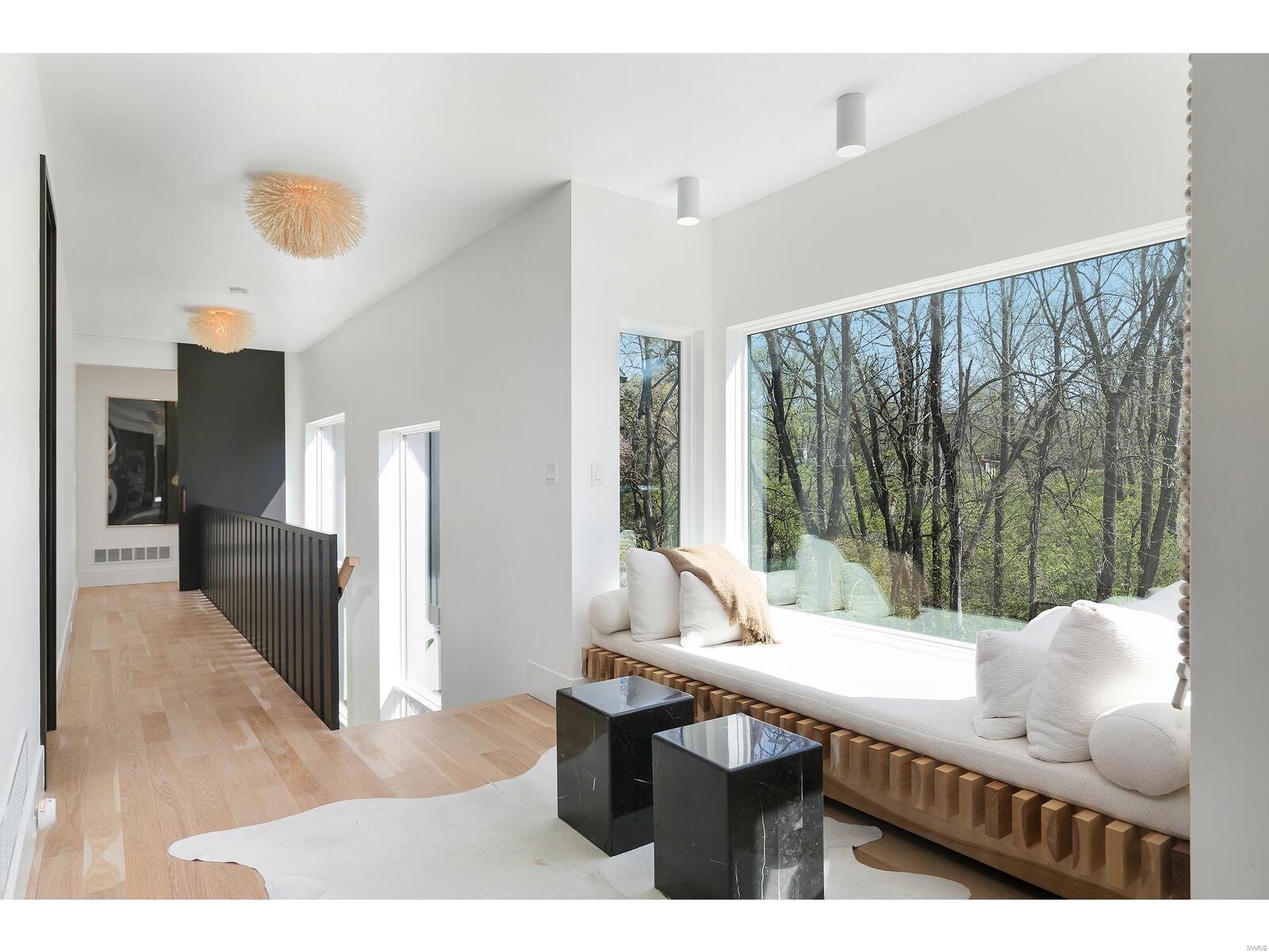 Nantucket Lane Lt Split - Residential