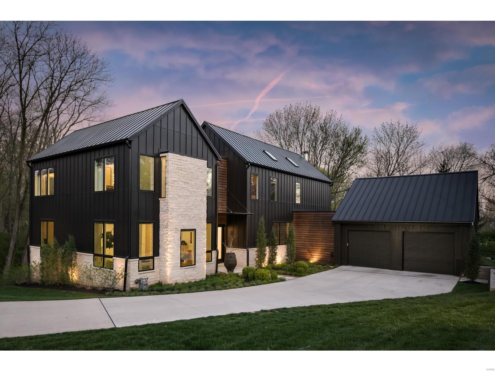 Nantucket Lane Lt Split - Residential