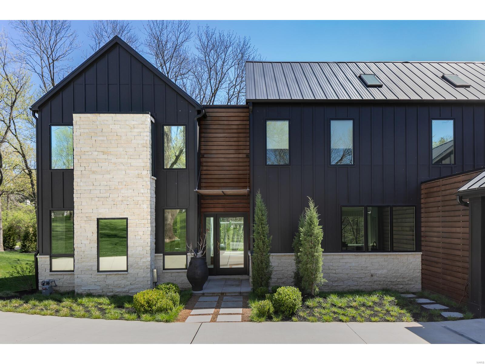 Nantucket Lane Lt Split - Residential