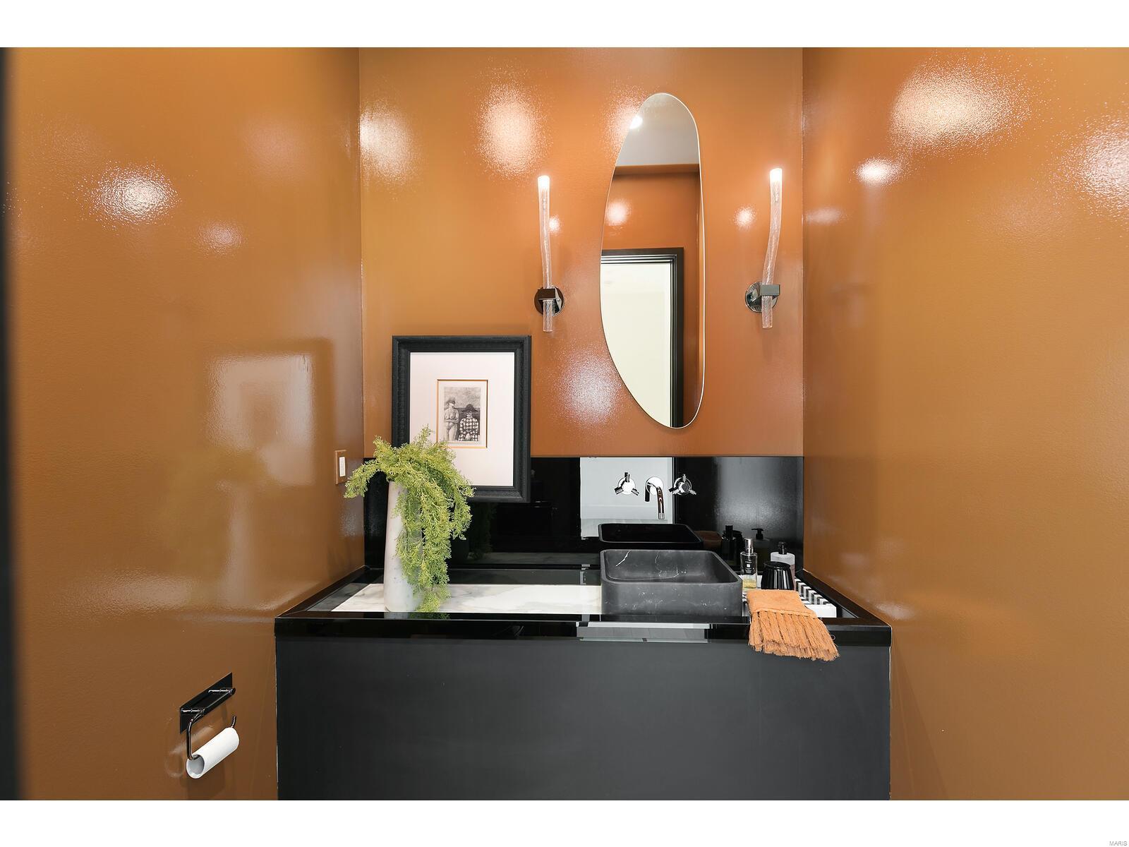 Nantucket Lane Lt Split - Residential