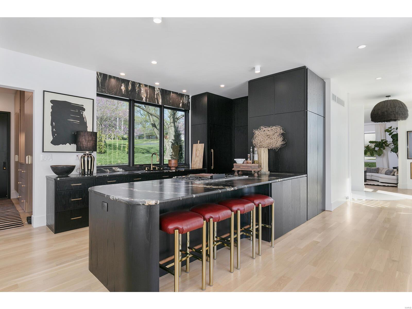 Nantucket Lane Lt Split - Residential