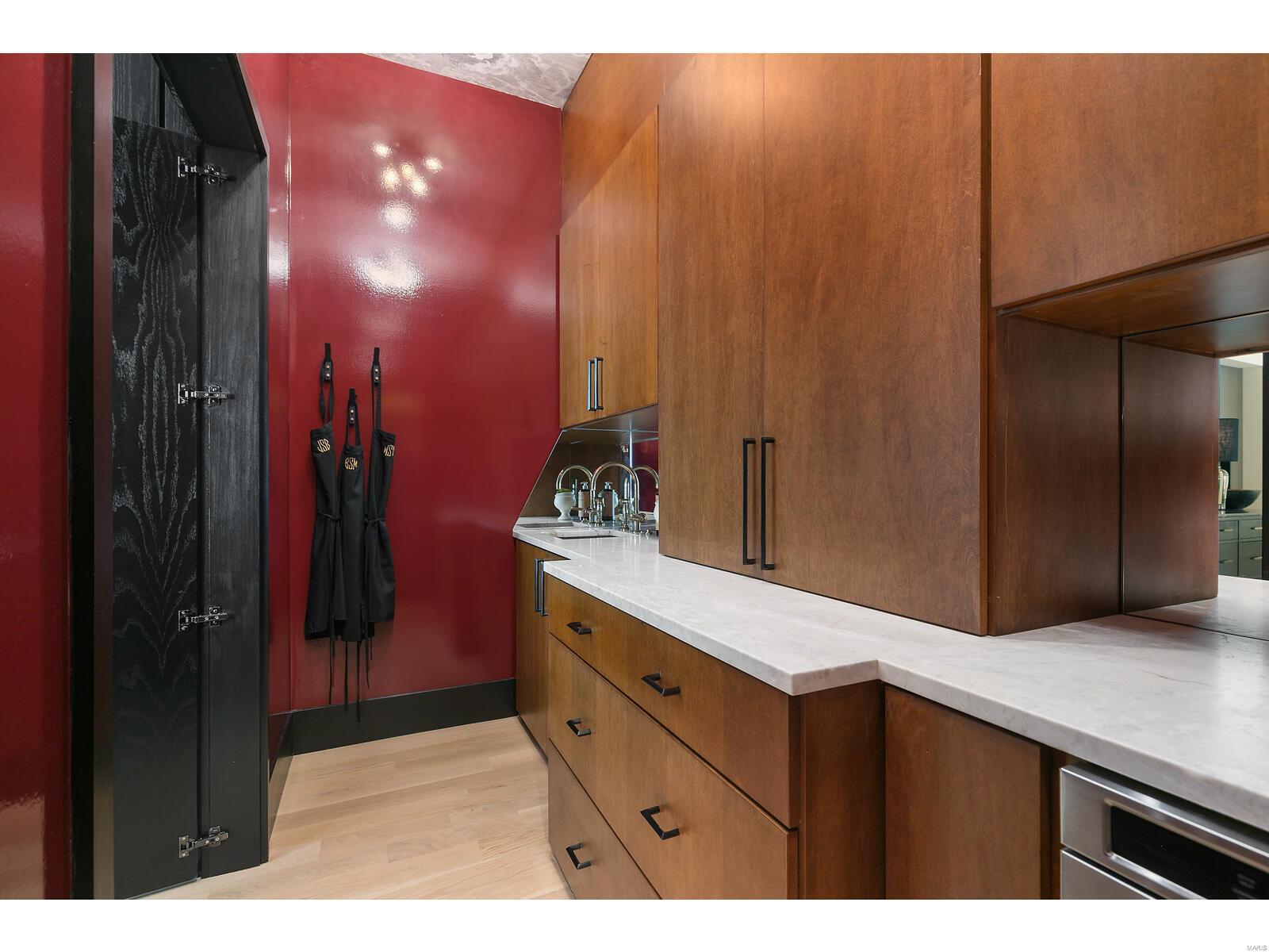 Nantucket Lane Lt Split - Residential