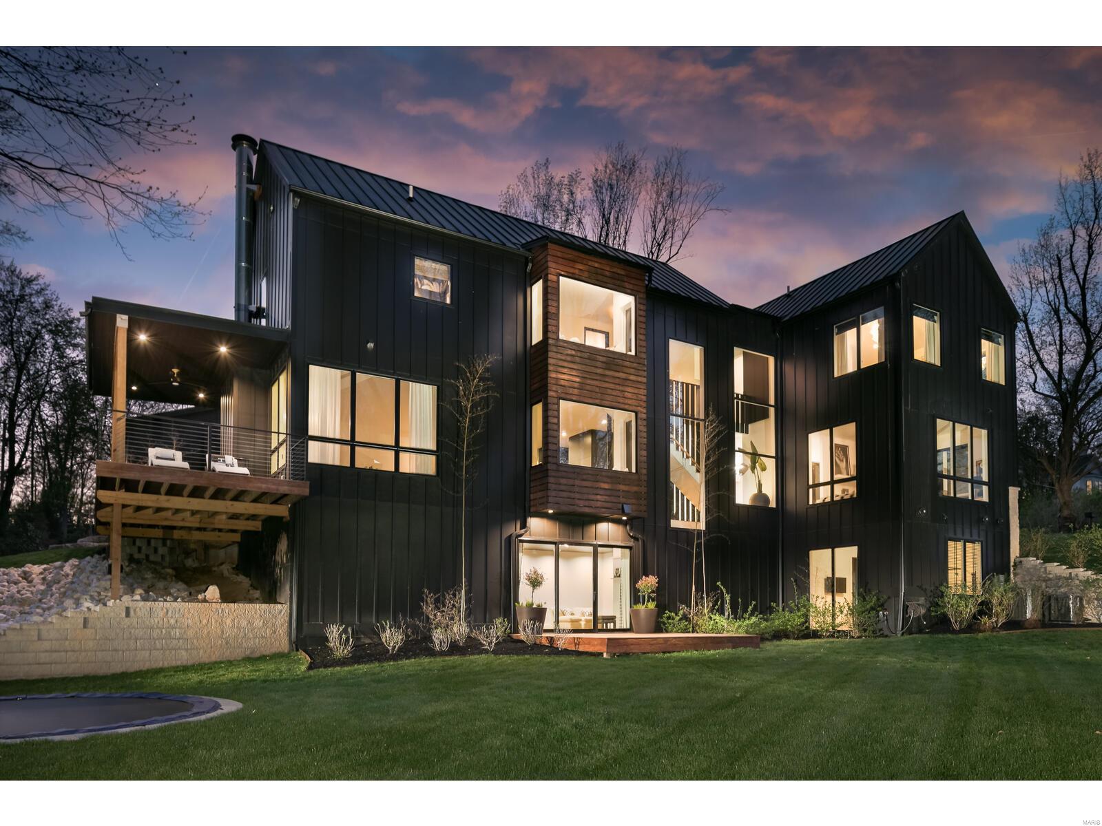 Nantucket Lane Lt Split - Residential