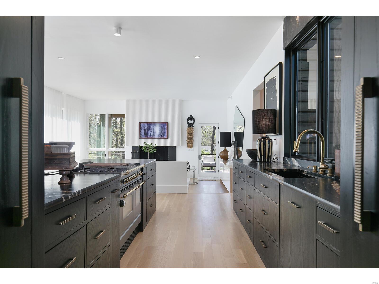 Nantucket Lane Lt Split - Residential