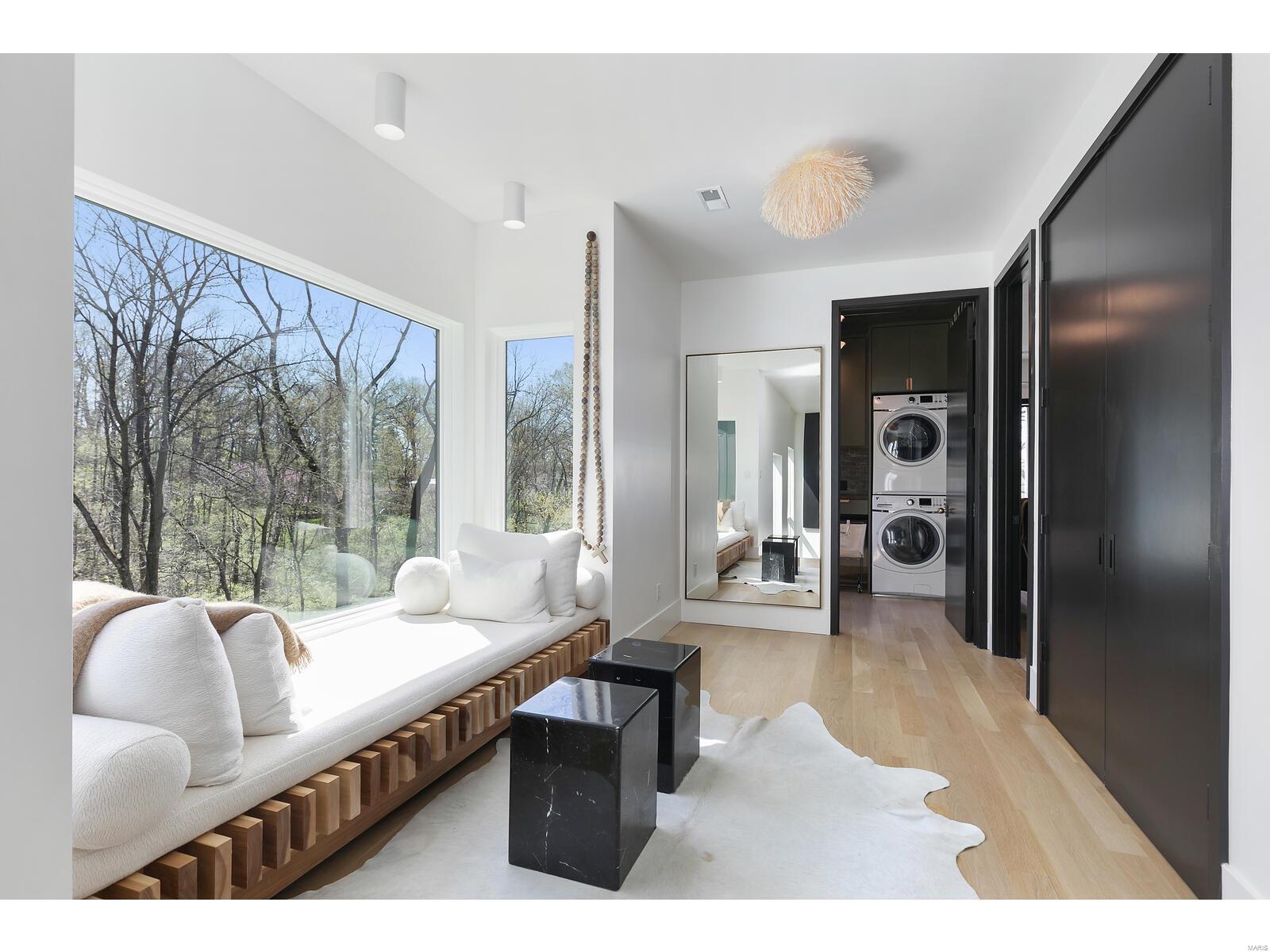 Nantucket Lane Lt Split - Residential