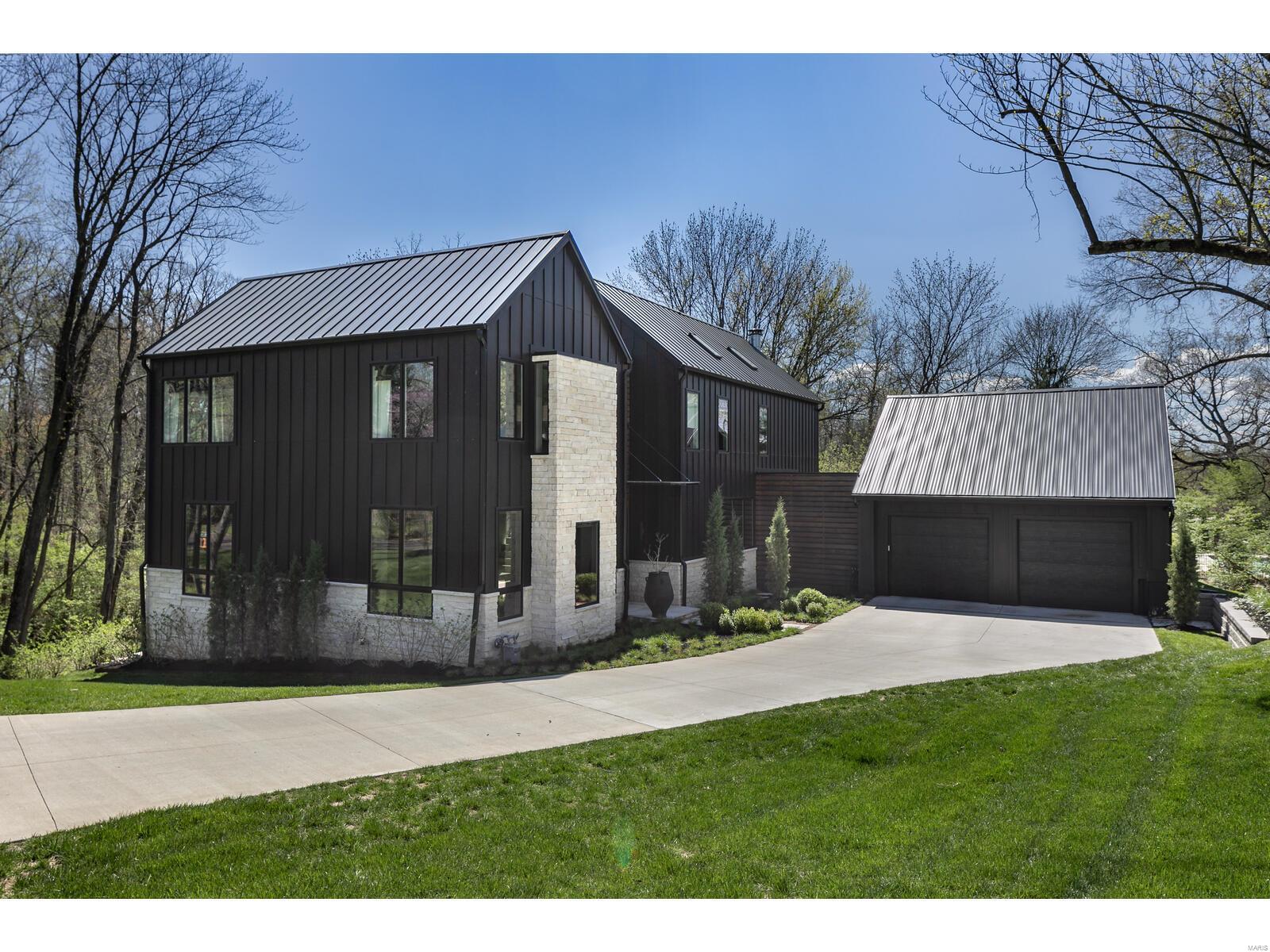 Nantucket Lane Lt Split - Residential