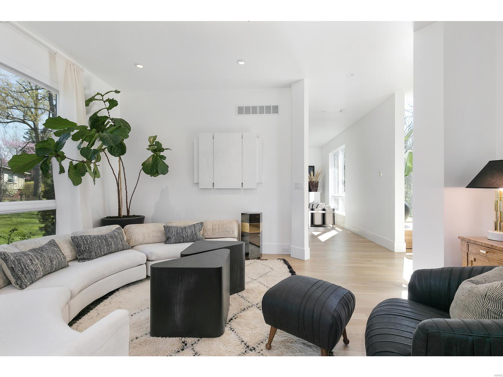 Nantucket Lane Lt Split - Residential