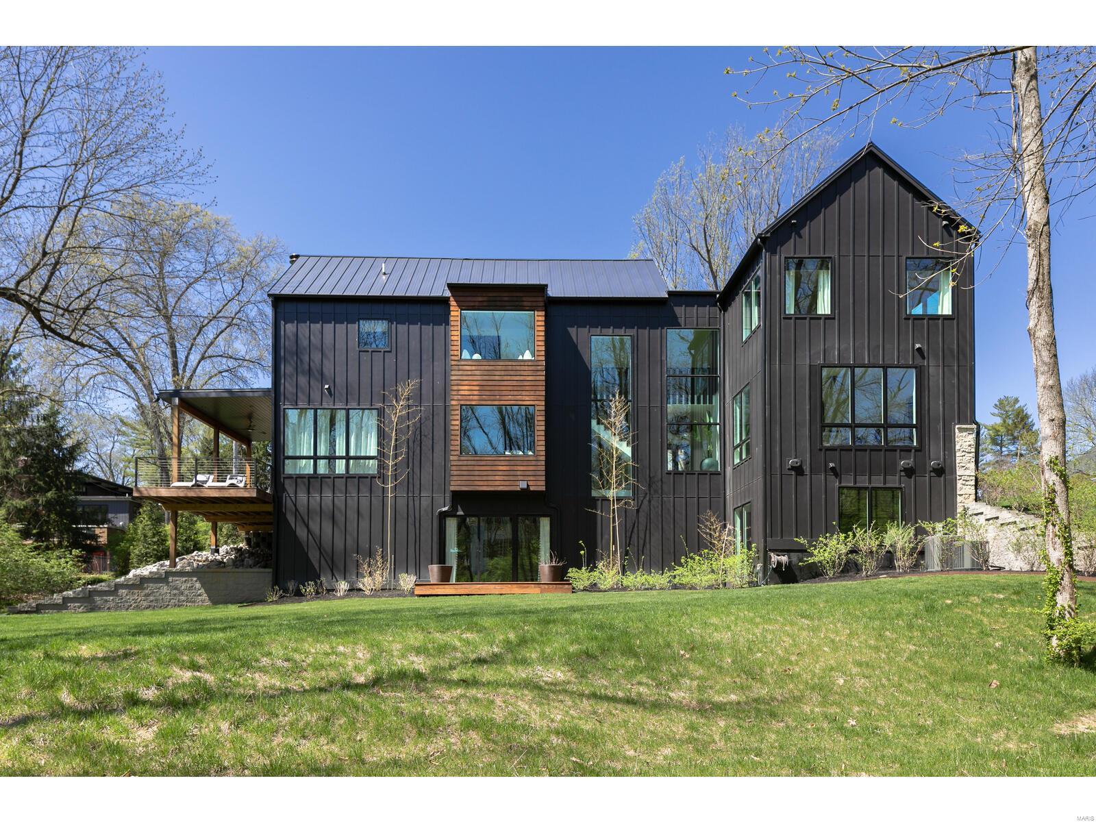 Nantucket Lane Lt Split - Residential