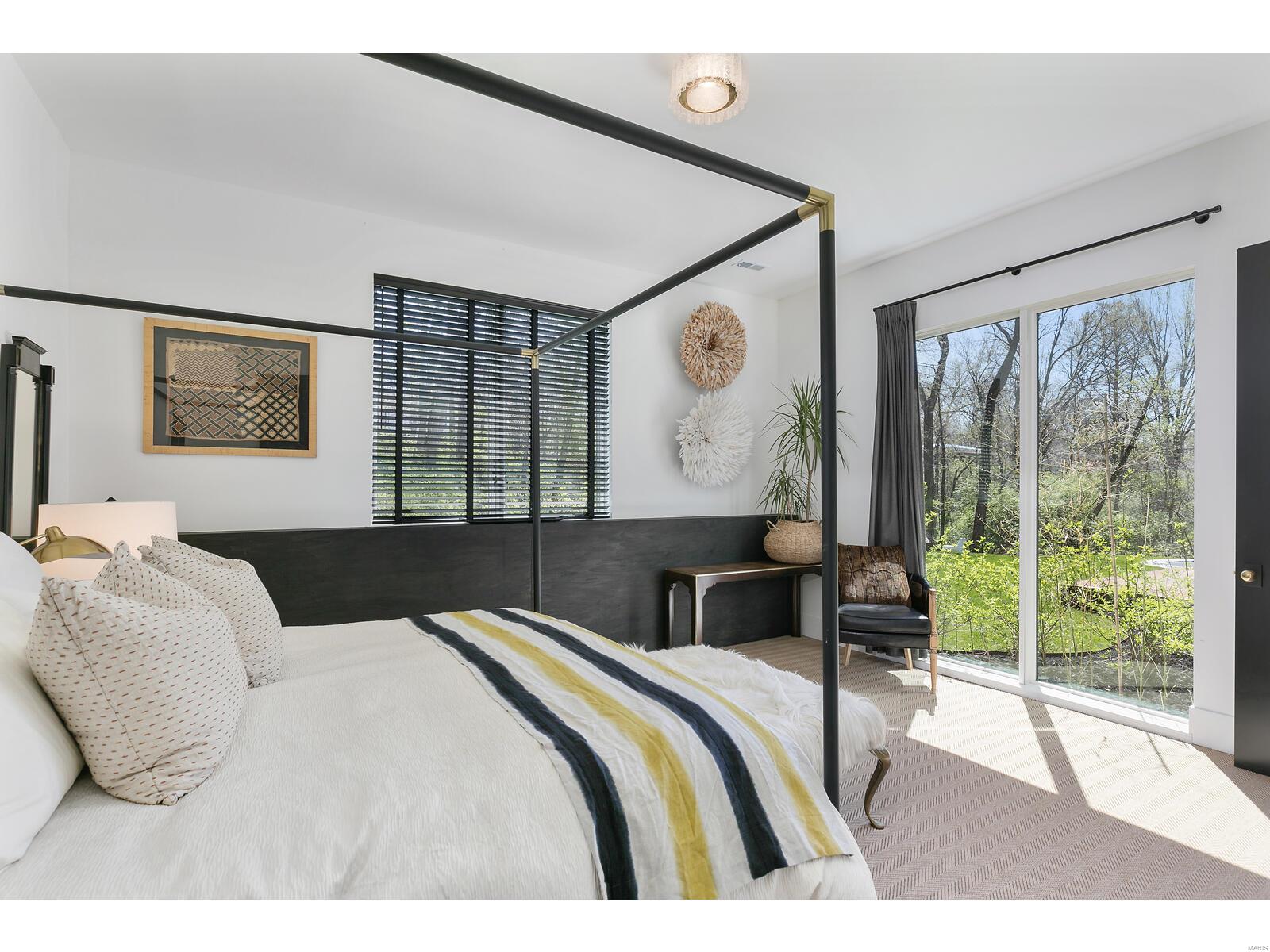 Nantucket Lane Lt Split - Residential