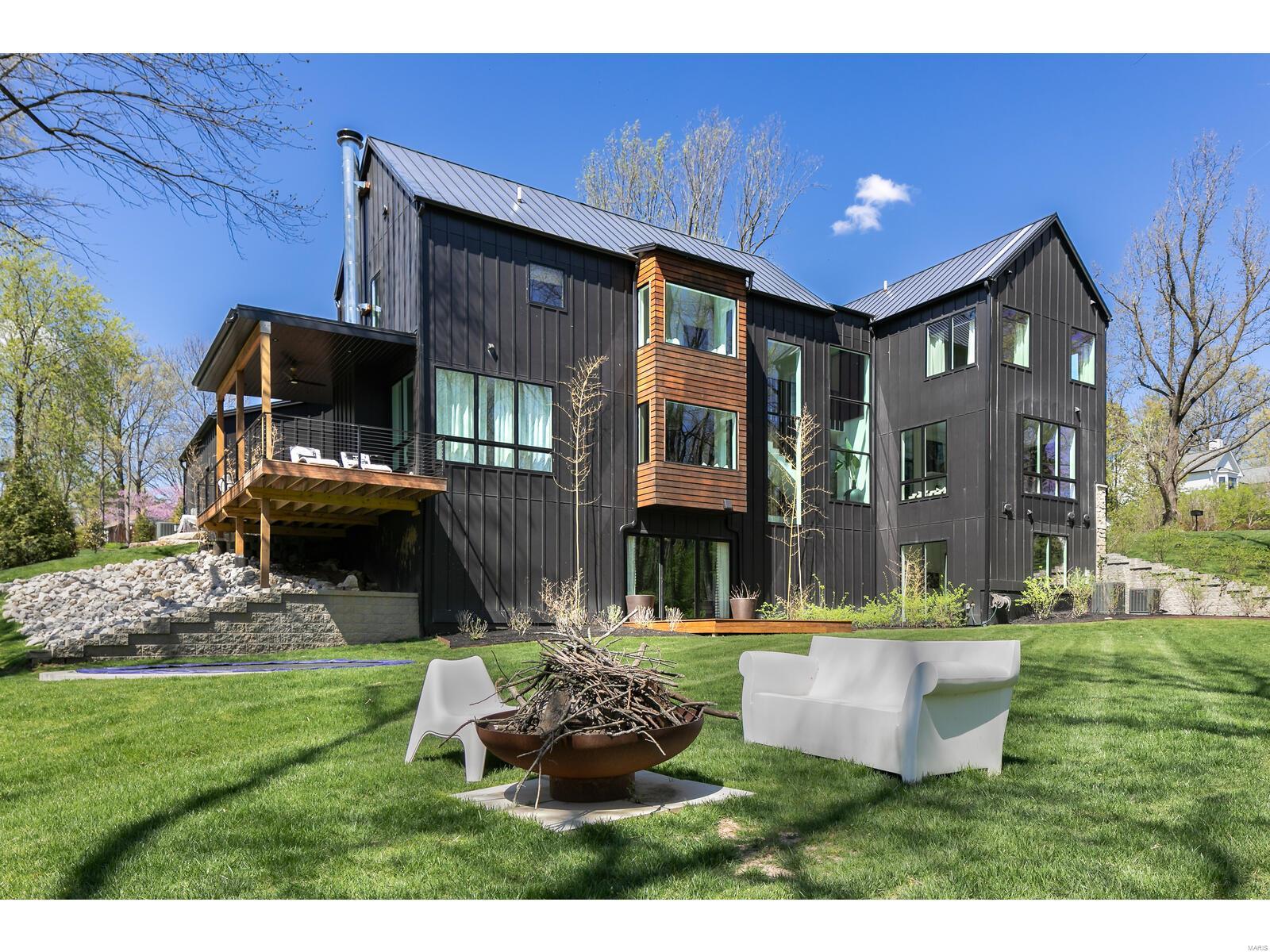 Nantucket Lane Lt Split - Residential