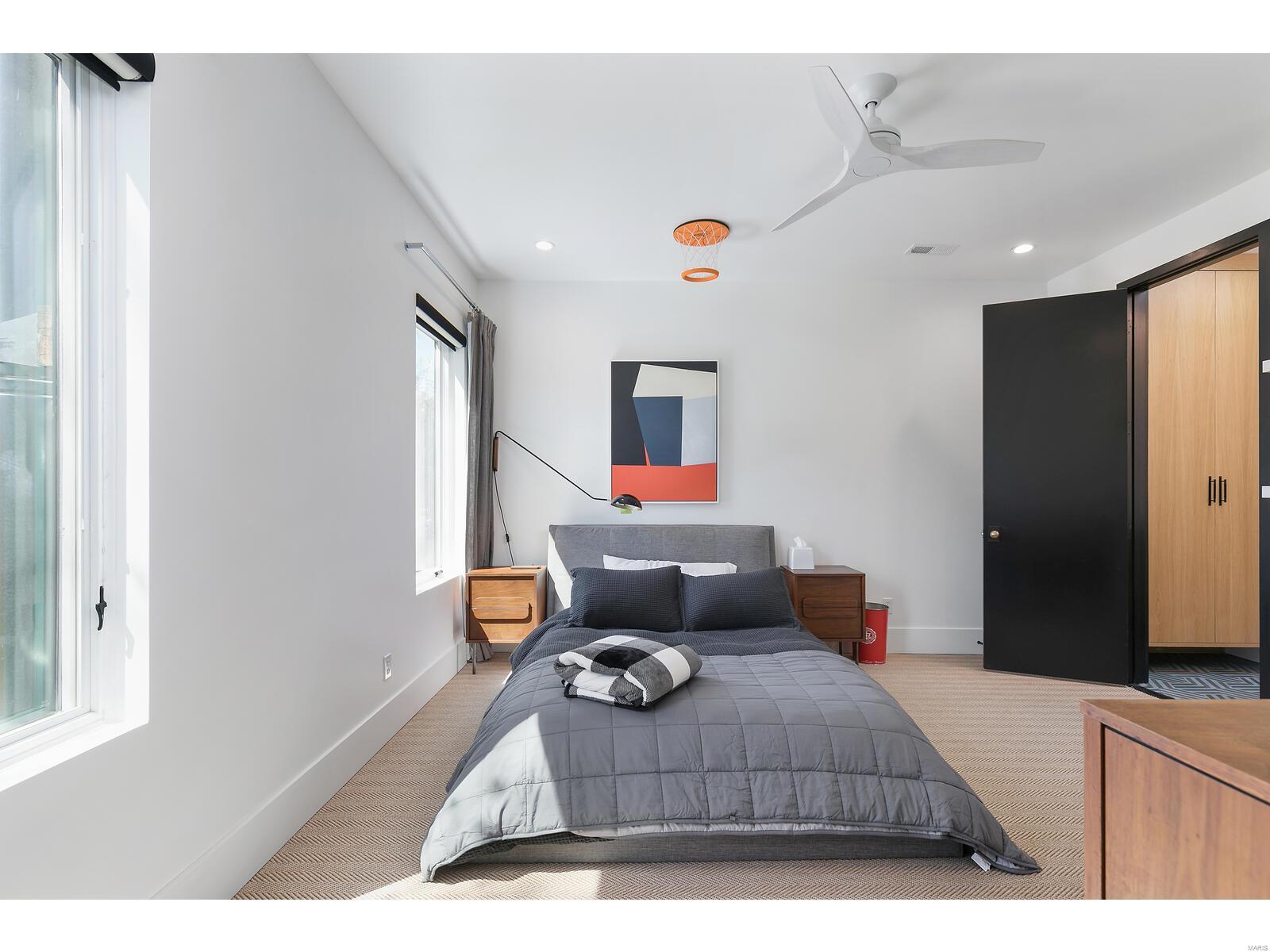 Nantucket Lane Lt Split - Residential