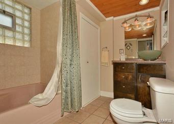 Lynna City Bl 5766 - Residential