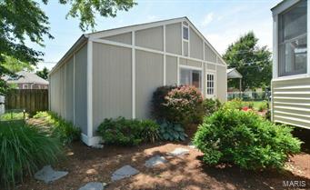 Lynna City Bl 5766 - Residential