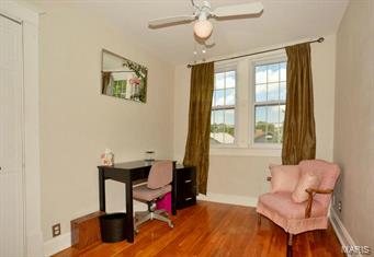 Lynna City Bl 5766 - Residential