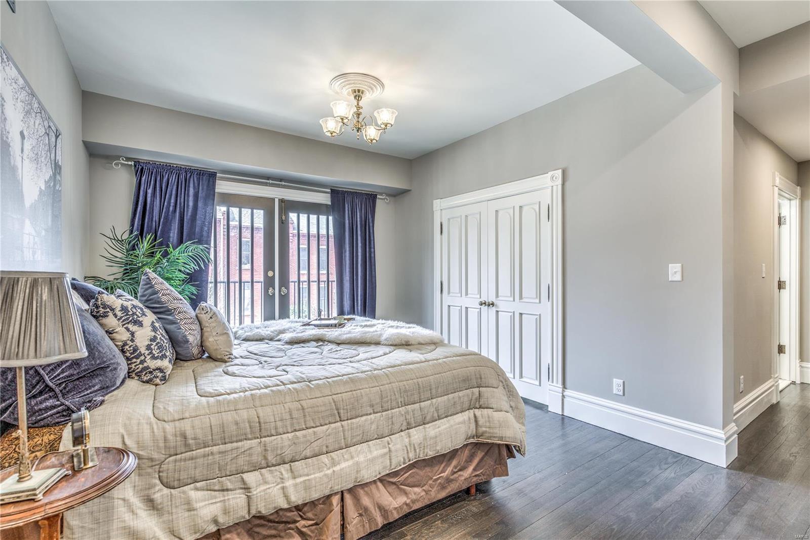 Lafayette Square - Residential