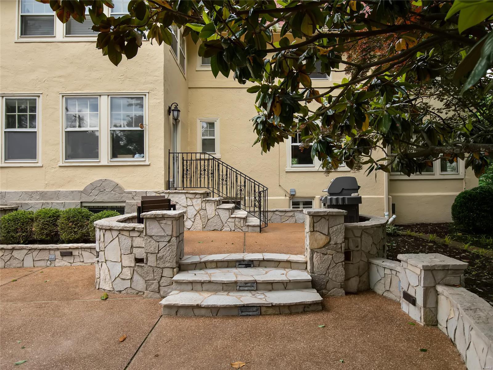 New Helfenstein Park - Residential