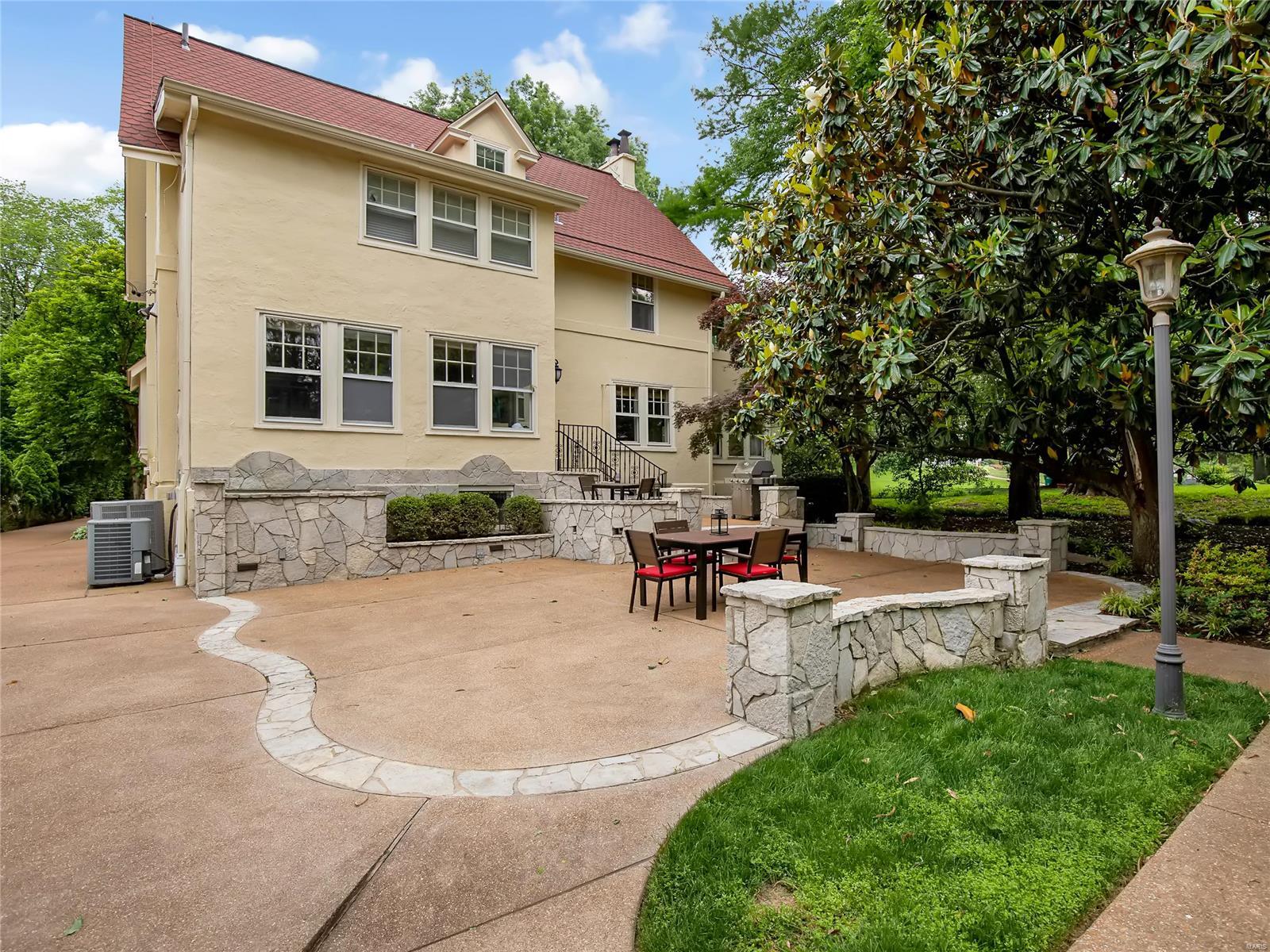 New Helfenstein Park - Residential