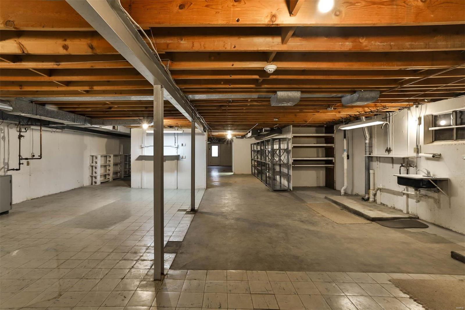 Huntleigh Manor - Residential