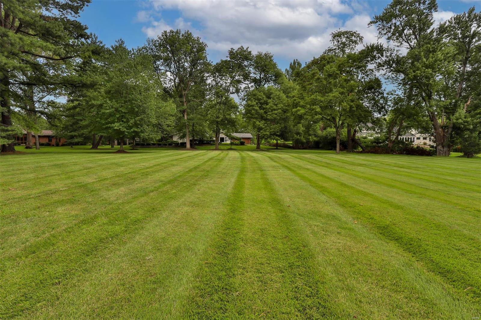 Huntleigh Manor - Residential