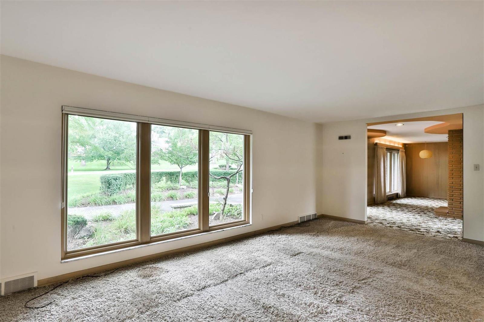 Huntleigh Manor - Residential