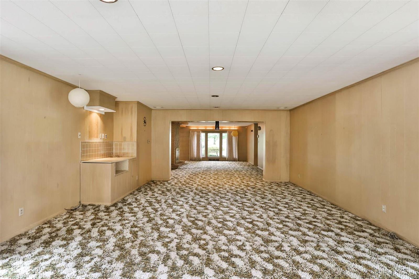 Huntleigh Manor - Residential