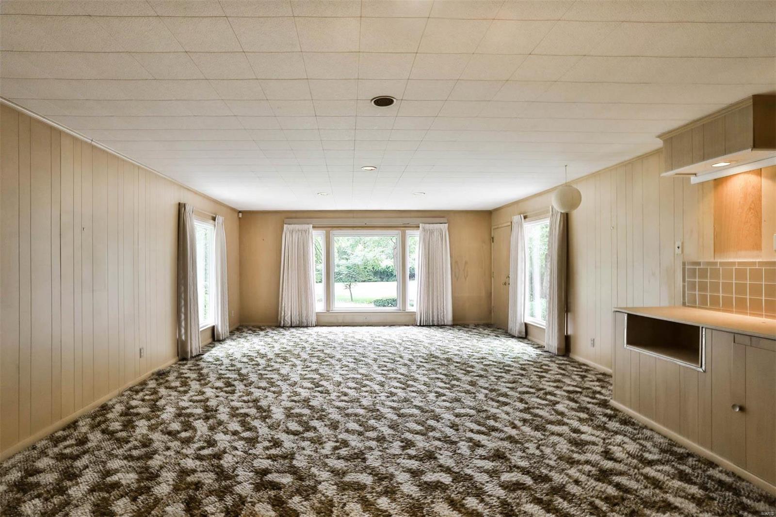 Huntleigh Manor - Residential