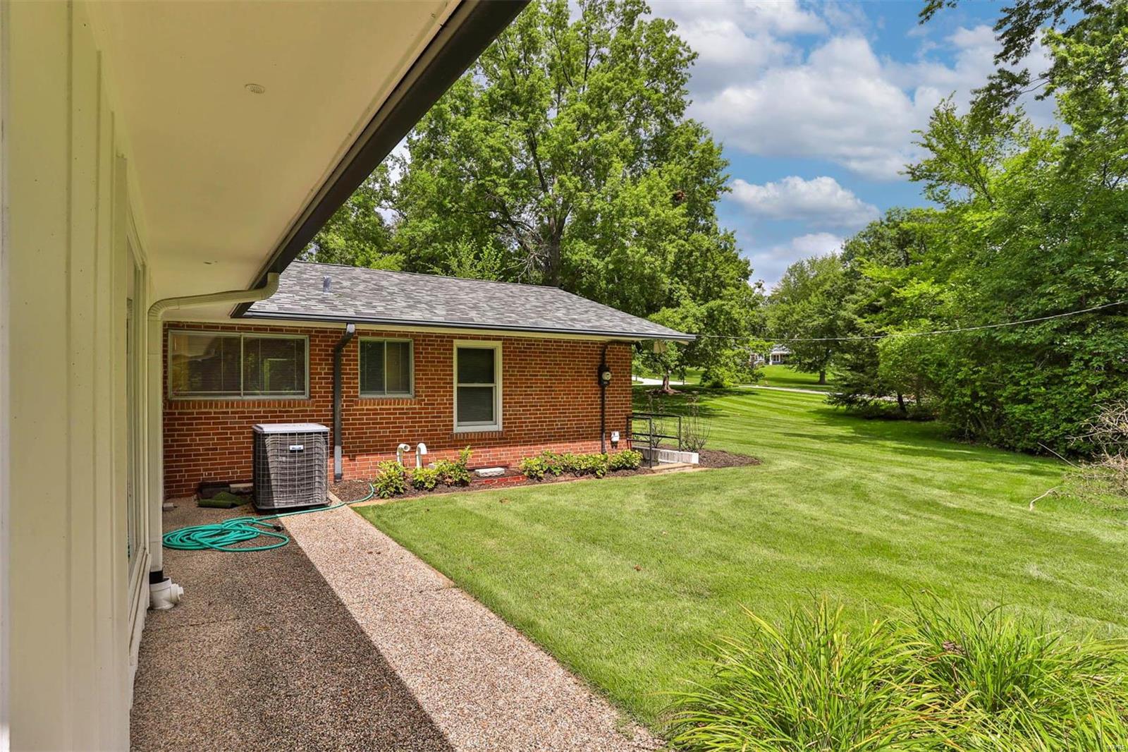 Huntleigh Manor - Residential