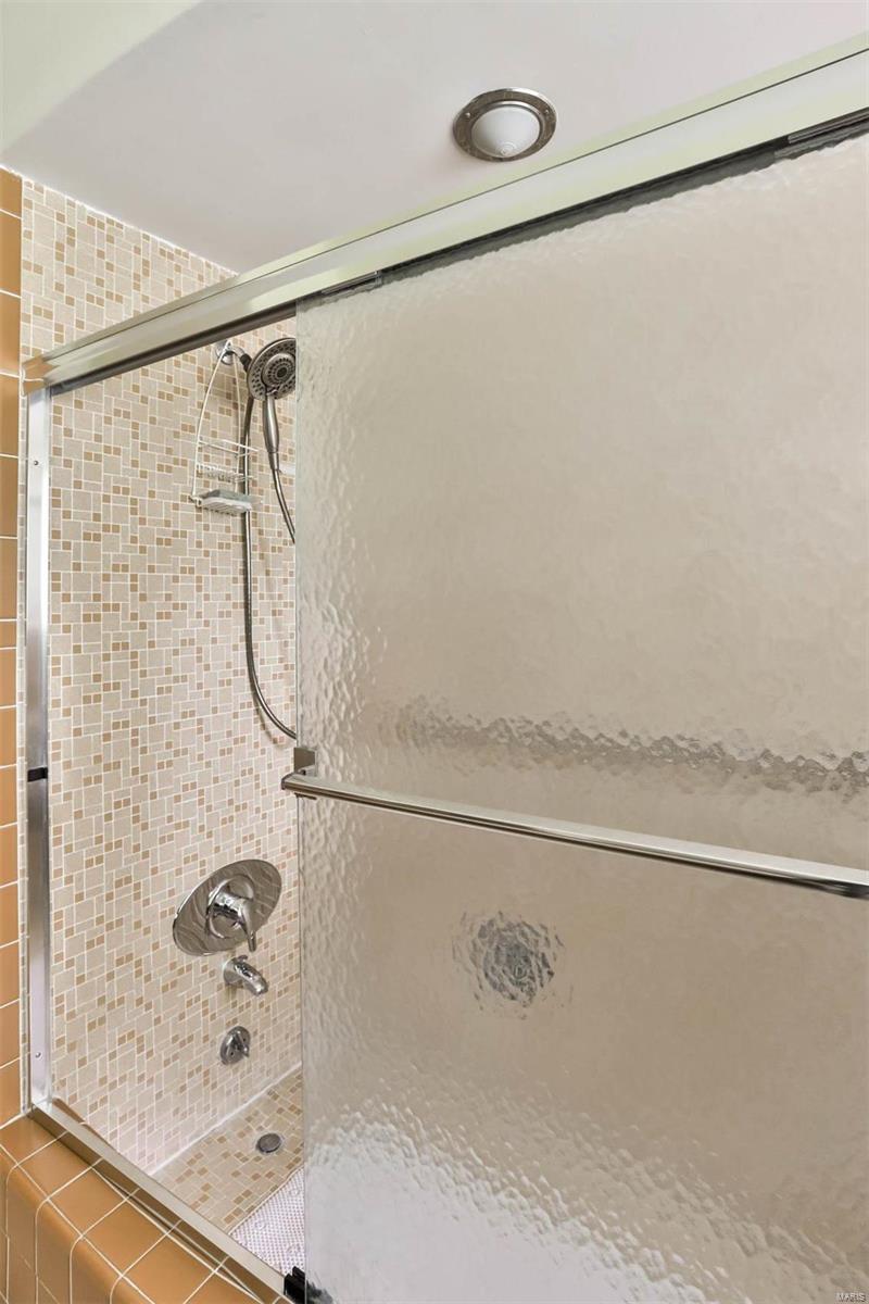 Huntleigh Manor - Residential