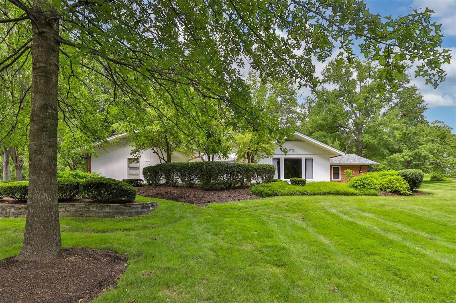 Huntleigh Manor - Residential